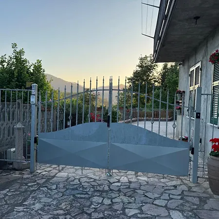 La Camelia House