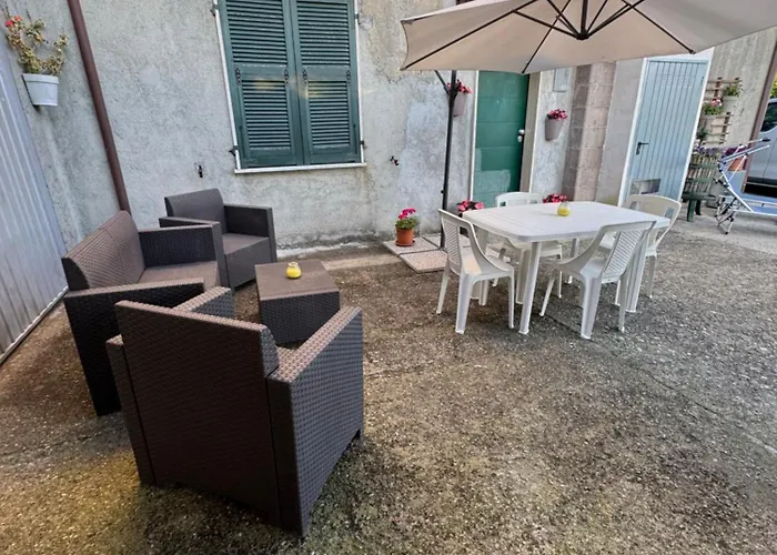 La Camelia House Daire Bracelli