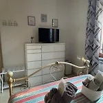La Camelia House Bracelli