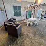 La Camelia House شقة Bracelli
