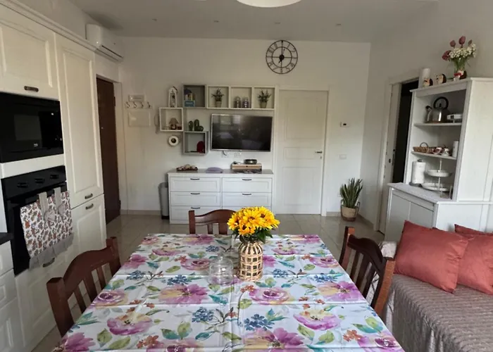 Apartment La Camelia House Bracelli